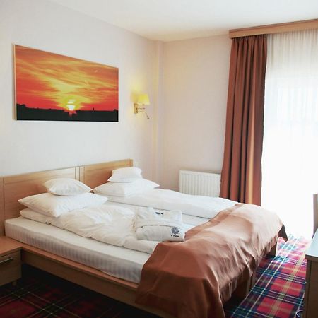 אראד Hotel Leon & Spa מראה חיצוני תמונה