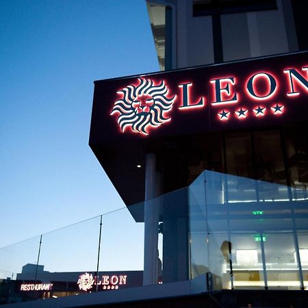 אראד Hotel Leon & Spa מראה חיצוני תמונה