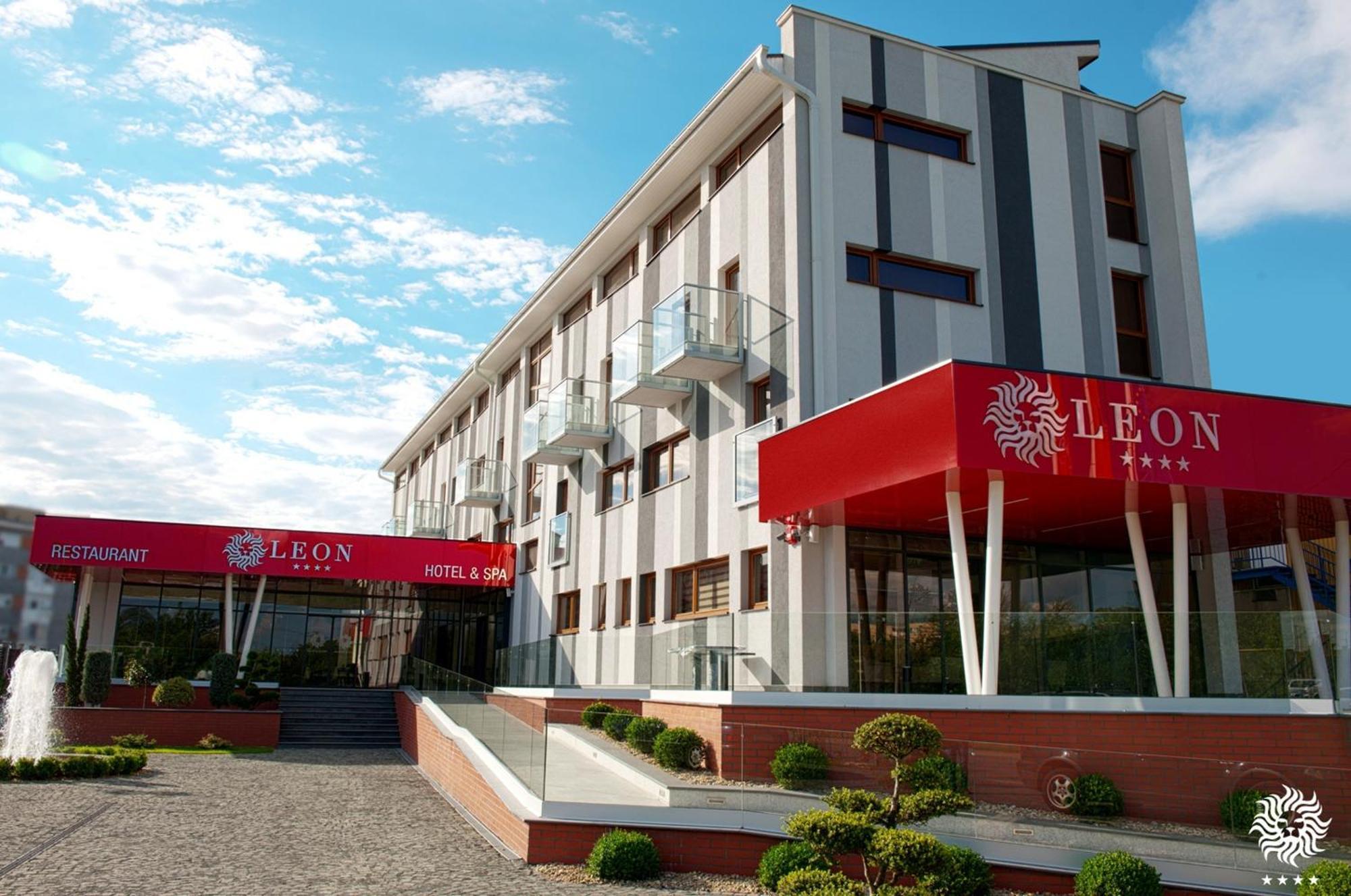אראד Hotel Leon & Spa מראה חיצוני תמונה
