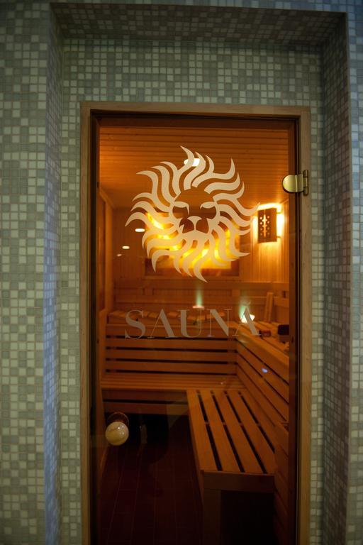 אראד Hotel Leon & Spa מראה חיצוני תמונה