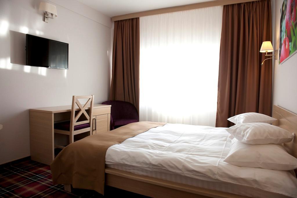 אראד Hotel Leon & Spa חדר תמונה