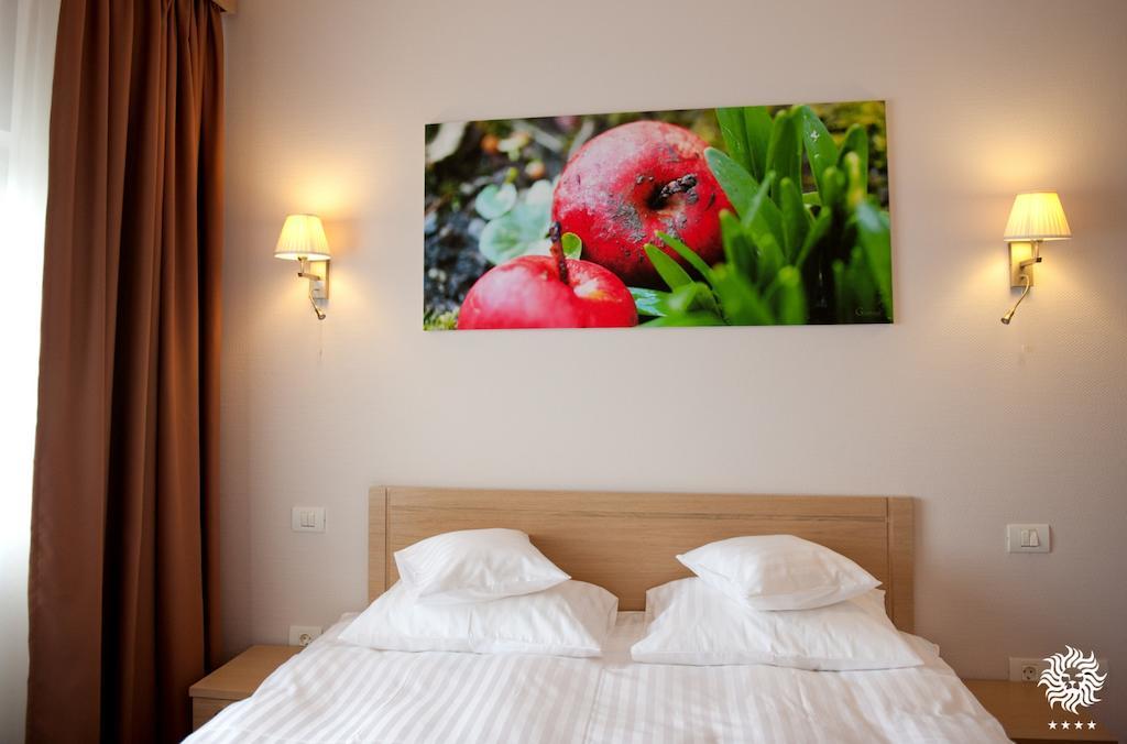 אראד Hotel Leon & Spa חדר תמונה